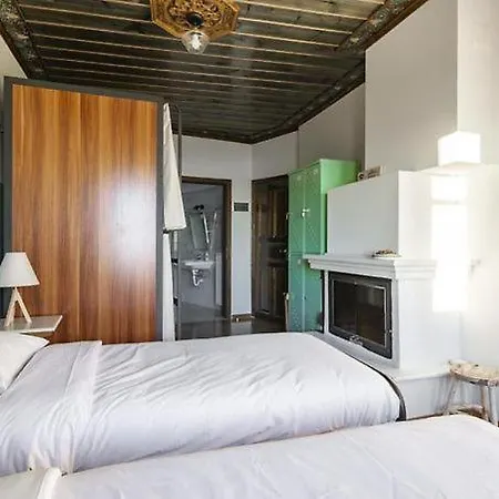 Village Hotel 3*